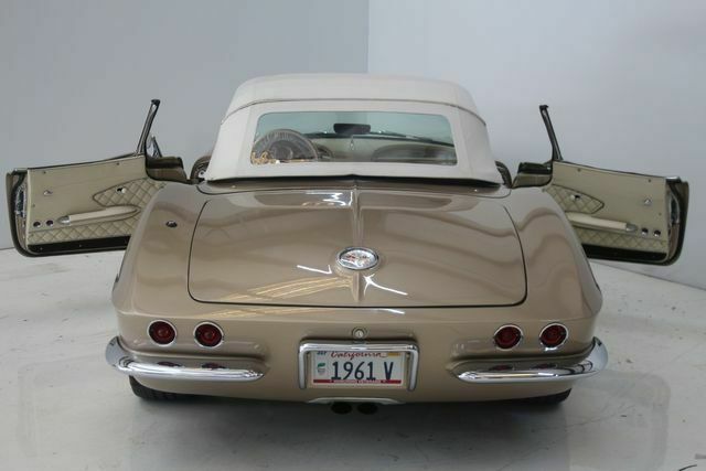 Chevrolet Corvette 1961 image number 45