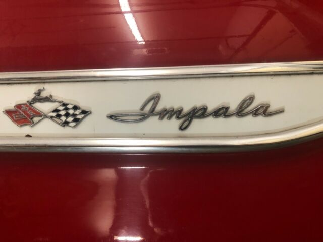 Chevrolet Impala 1961 image number 20