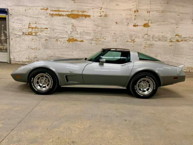 Chevrolet Corvette 1978 image number 1