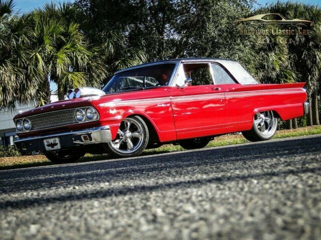 Ford Fairlane 1963 image number 0