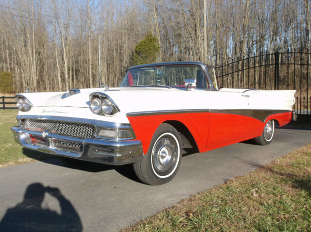 Ford Fairlane 1958 image number 12