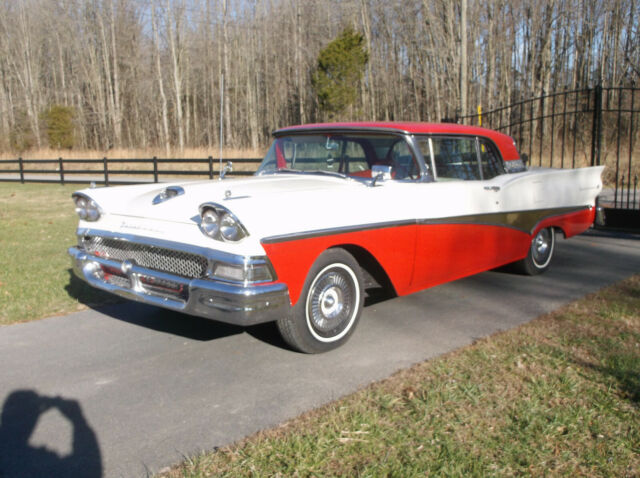 Ford Fairlane 1958 image number 4