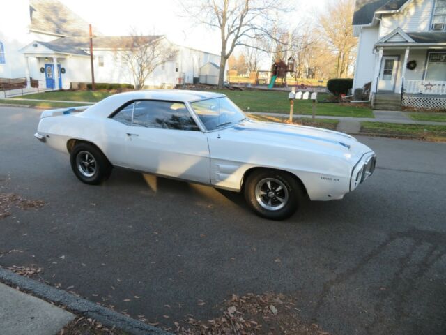 Pontiac Firebird 1969 image number 32