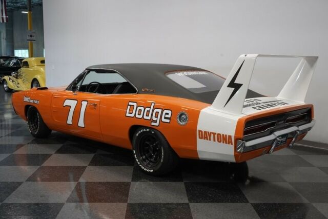 Dodge Charger 1970 image number 33