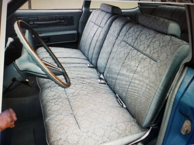 Lincoln Continental 1973 image number 23