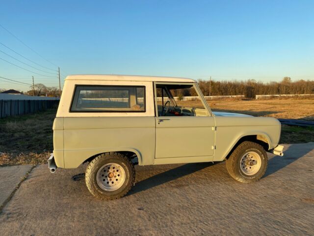 Ford Bronco 1966 image number 28