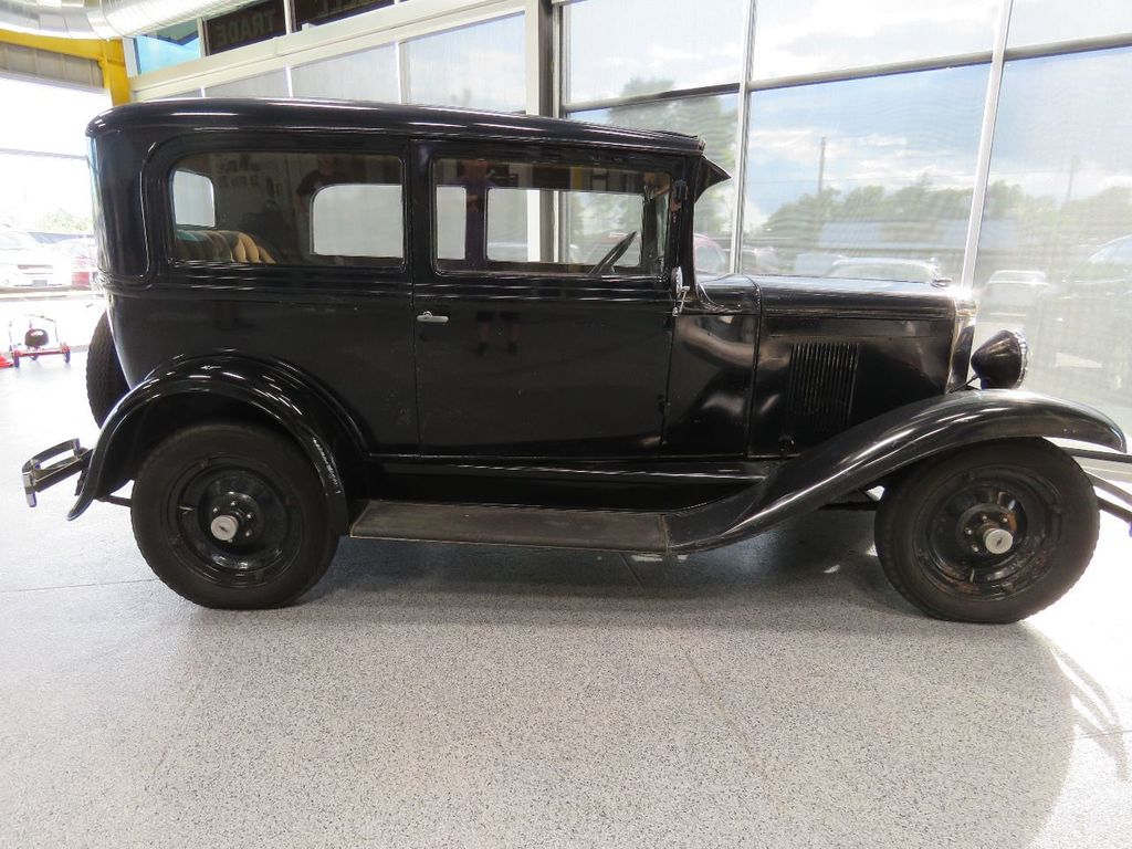 Chevrolet 2 DOOR COACH 1930 image number 13