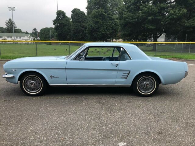 Ford Mustang 1966 image number 32