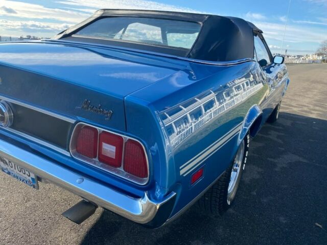 Ford Mustang 1973 image number 35