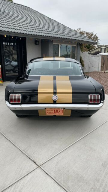 Ford Mustang Fastback 1965 image number 3