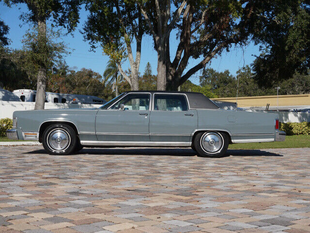 Lincoln Continental 1978 image number 11