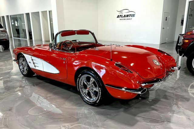 Chevrolet Corvette 1960 image number 27