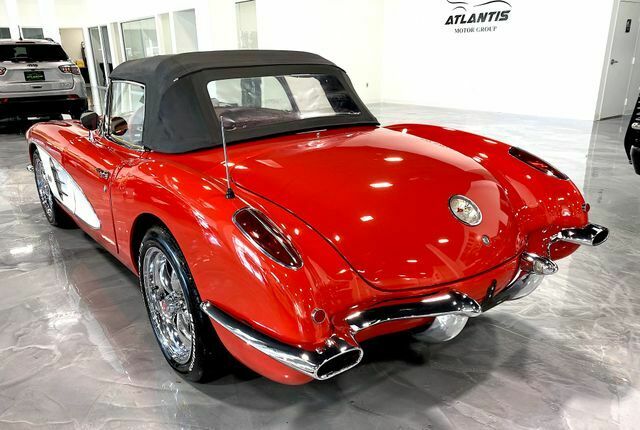 Chevrolet Corvette 1960 image number 35