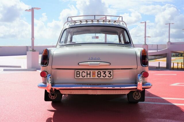 Volkswagen Notchback 1500 1962 image number 39