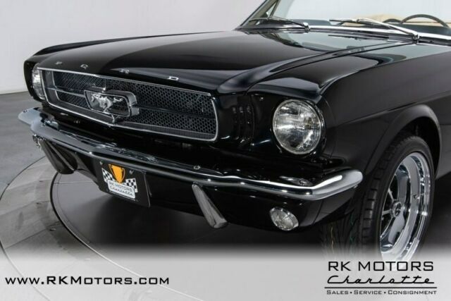 Ford Mustang 1965 image number 18