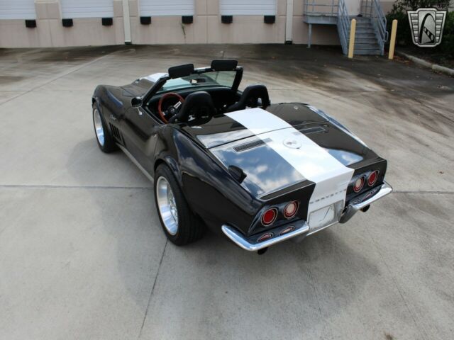 Chevrolet Corvette 1969 image number 32