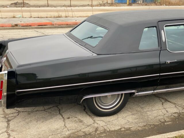 Cadillac Fleetwood 1974 image number 15