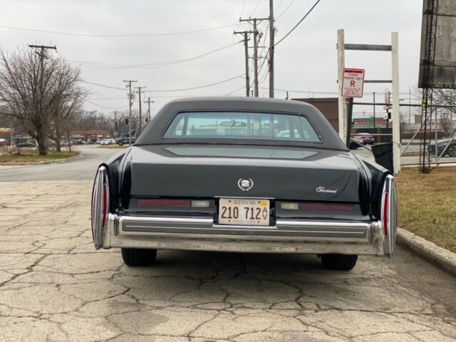 Cadillac Fleetwood 1974 image number 20