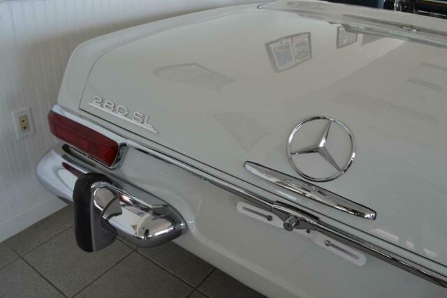 Mercedes-Benz SL-Class 1969 image number 15