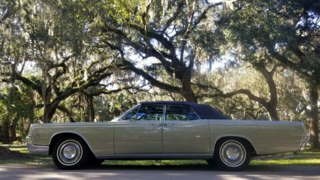 Lincoln Continental 1966 image number 2