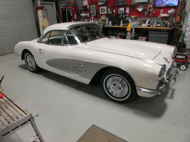 Chevrolet Corvette 1958 image number 0