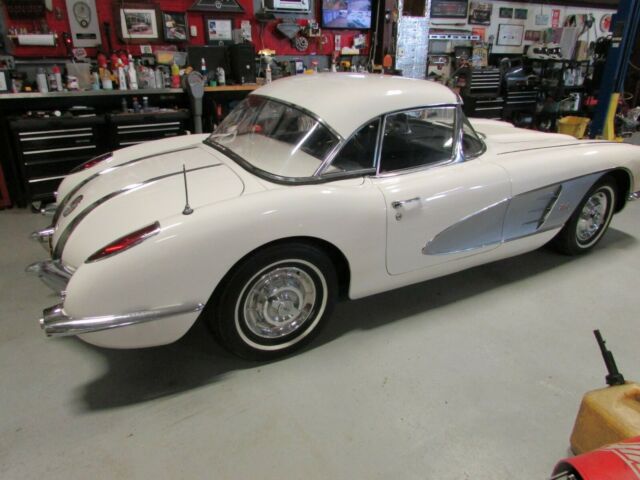 Chevrolet Corvette 1958 image number 1