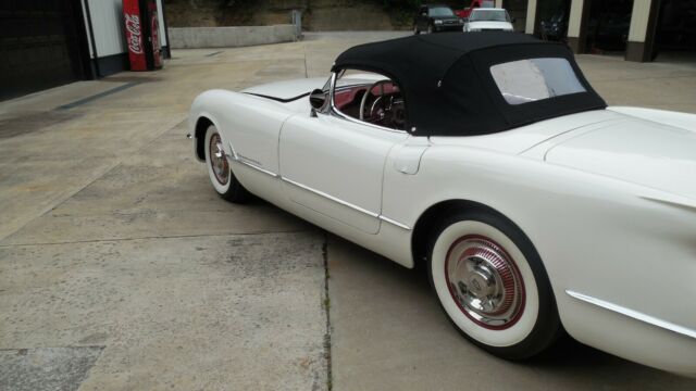 Chevrolet Corvette 1953 image number 36