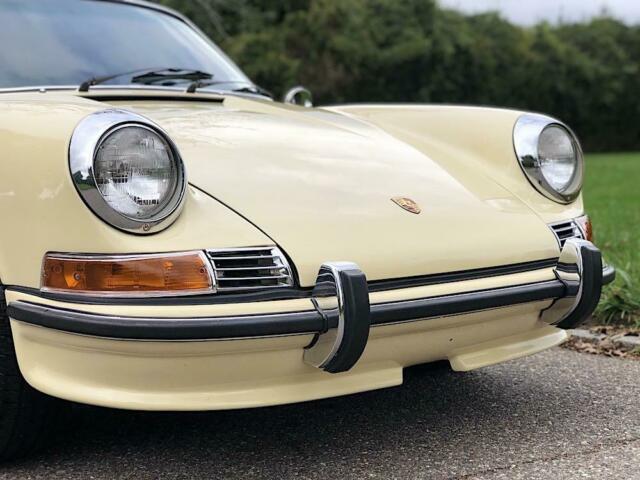 Porsche 911 1971 image number 21