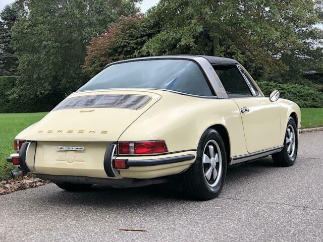 Porsche 911 1971 image number 28