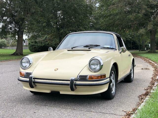 Porsche 911 1971 image number 37