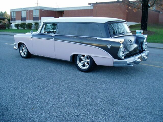 Dodge Royal Suburban Wagon 1956 image number 8