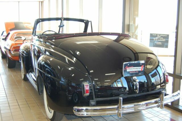 Ford Super Deluxe Convertible 1941 image number 10