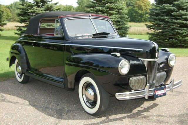 Ford Super Deluxe Convertible 1941 image number 30