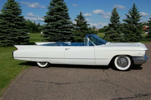 Cadillac Series 62 Convertible 1960 image number 15