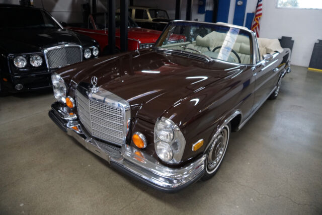 Mercedes-Benz 280SE 3.5 V8 Cabriolet 1971 image number 28