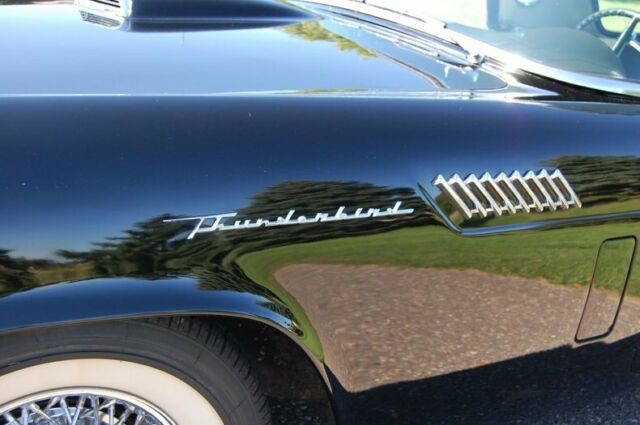 Ford Thunderbird Convertible 1957 image number 18