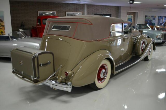 Packard Twelve 1936 image number 35