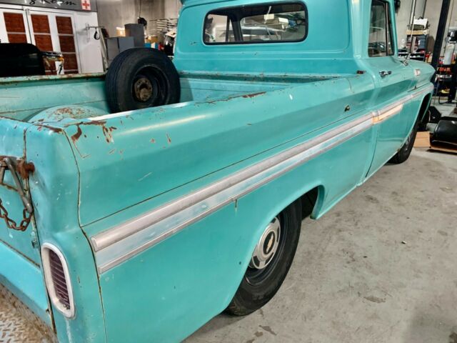 Chevrolet C-10 1965 image number 23