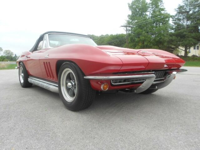 Chevrolet Corvette 1966 image number 18