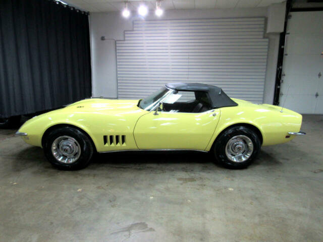 Chevrolet Corvette 1968 image number 14