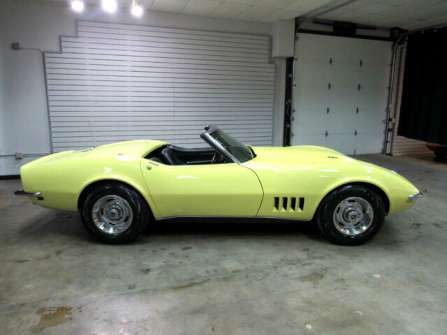 Chevrolet Corvette 1968 image number 2