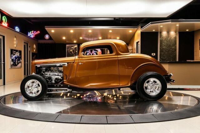 Ford 3 Window Coupe 1933 image number 16