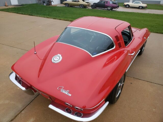 Chevrolet Corvette 1965 image number 33