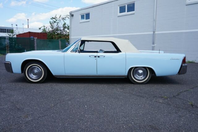 Lincoln Continental 1962 image number 1