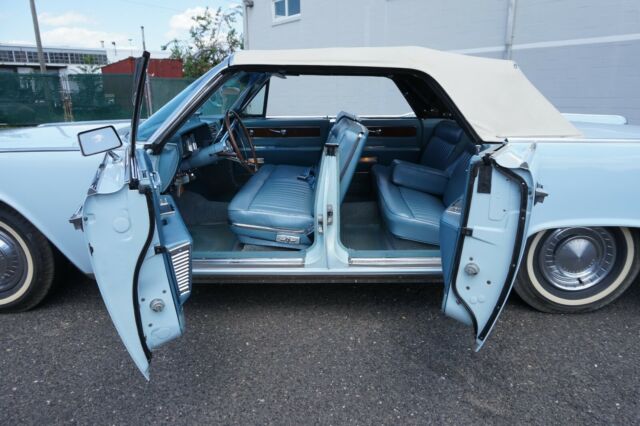 Lincoln Continental 1962 image number 10