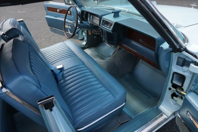 Lincoln Continental 1962 image number 13