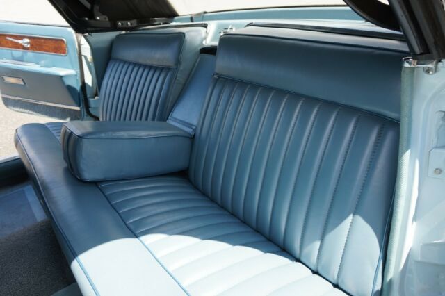 Lincoln Continental 1962 image number 16