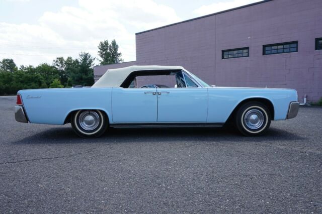 Lincoln Continental 1962 image number 28