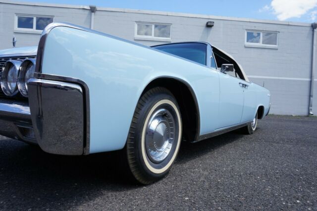 Lincoln Continental 1962 image number 29