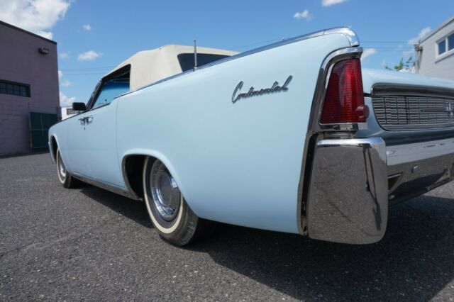 Lincoln Continental 1962 image number 31